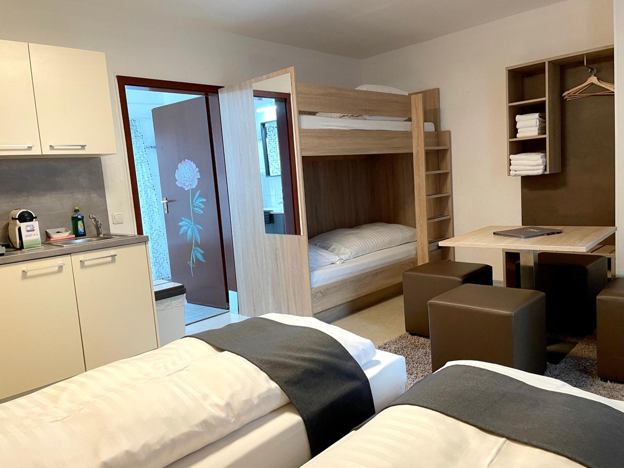 Hana Aparthotel Barsbuttel Экстерьер фото